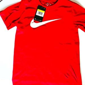 Kids Nike T Shirt  small